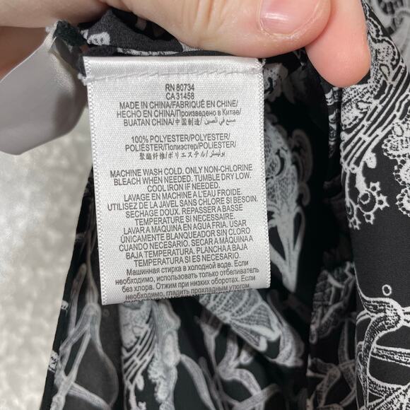 BCBGMAXAZRIA Womens Black & White Lace Print Blouse - Size Small - Romantic Goth - Picture 5 of 6